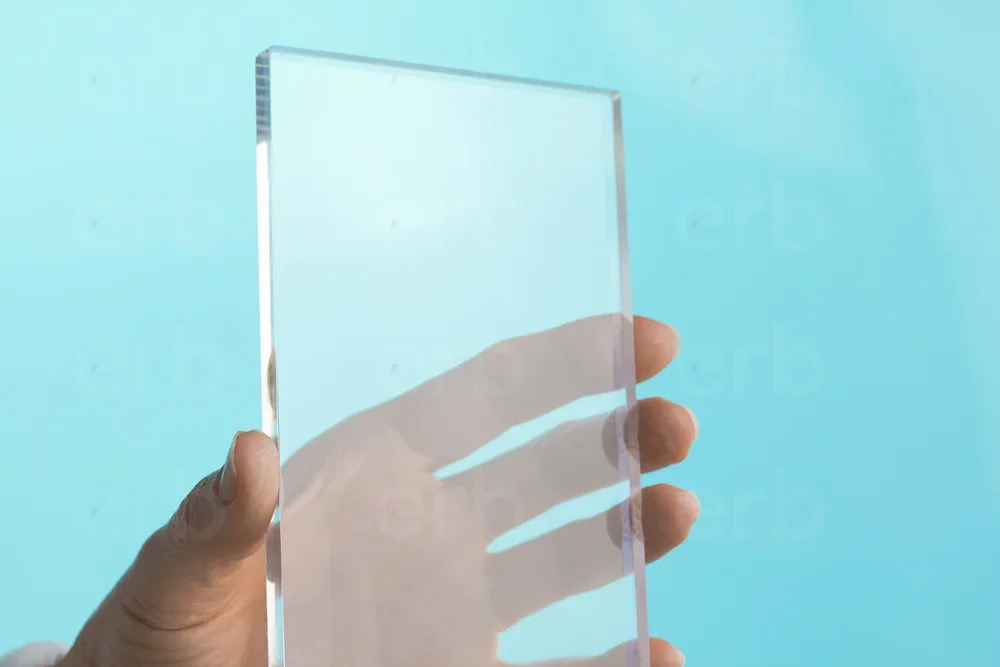 Acrylic: Advantages and Disadvantages in Modern Applications