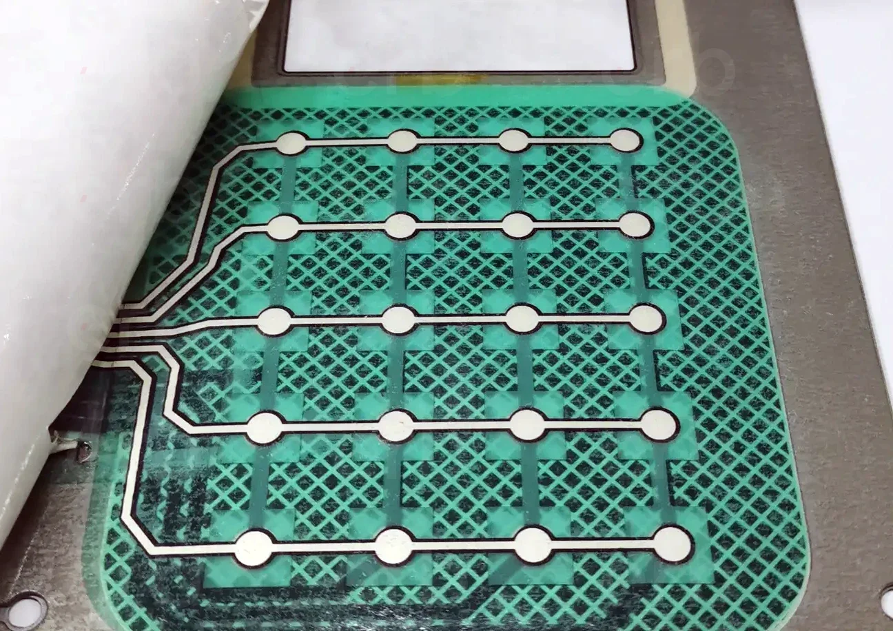 Membran Switch'lerdeki Elektrostatik Deşarjın Zararları ve Çözüm Yolları