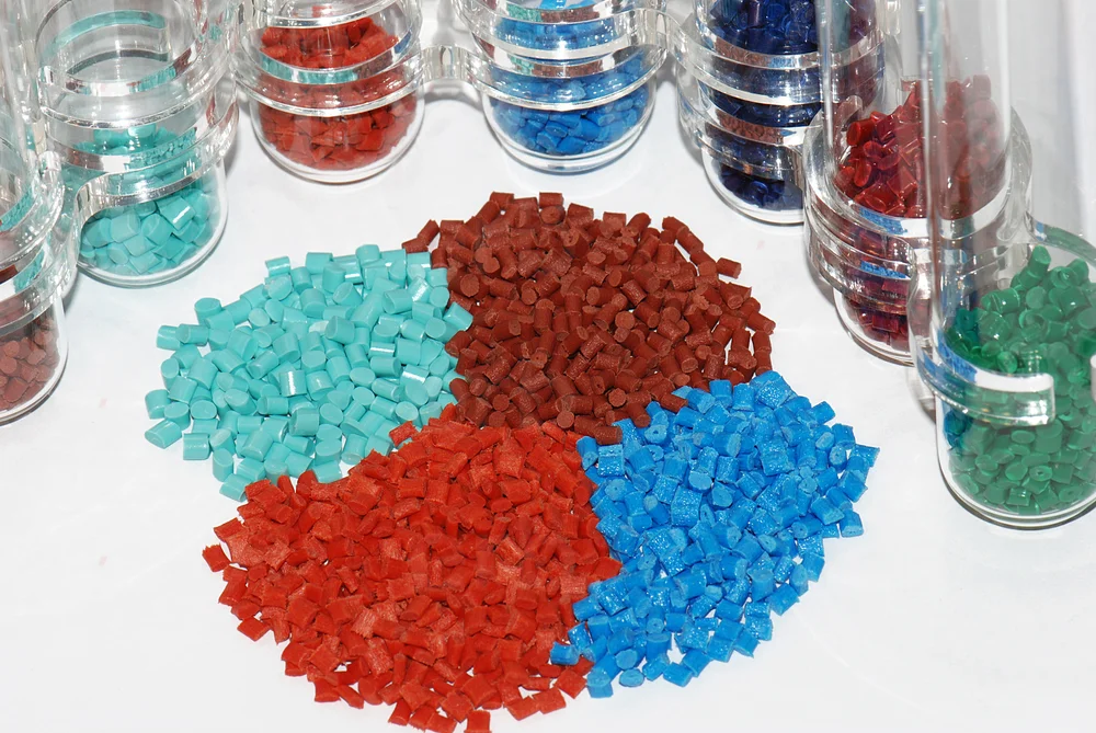 Plastik Enjeksiyon Kalıplama Malzemeleri ve Seçim Kriterleri